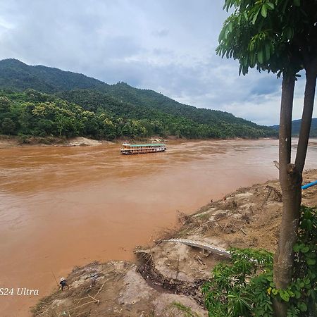 Inn Riverside Hostel Pb Muang Pakbèng Eksteriør bilde