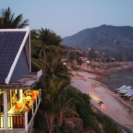 Inn Riverside Hostel Pb Muang Pakbèng Eksteriør bilde