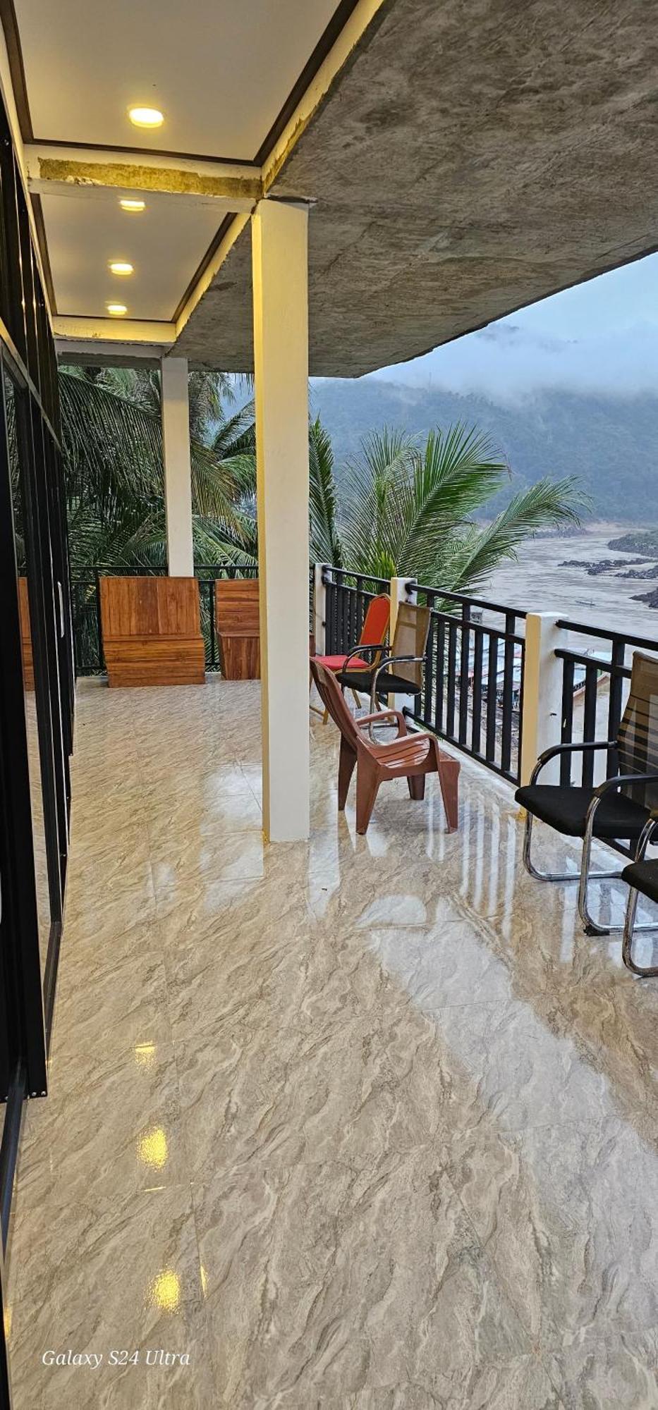Inn Riverside Hostel Pb Muang Pakbèng Eksteriør bilde