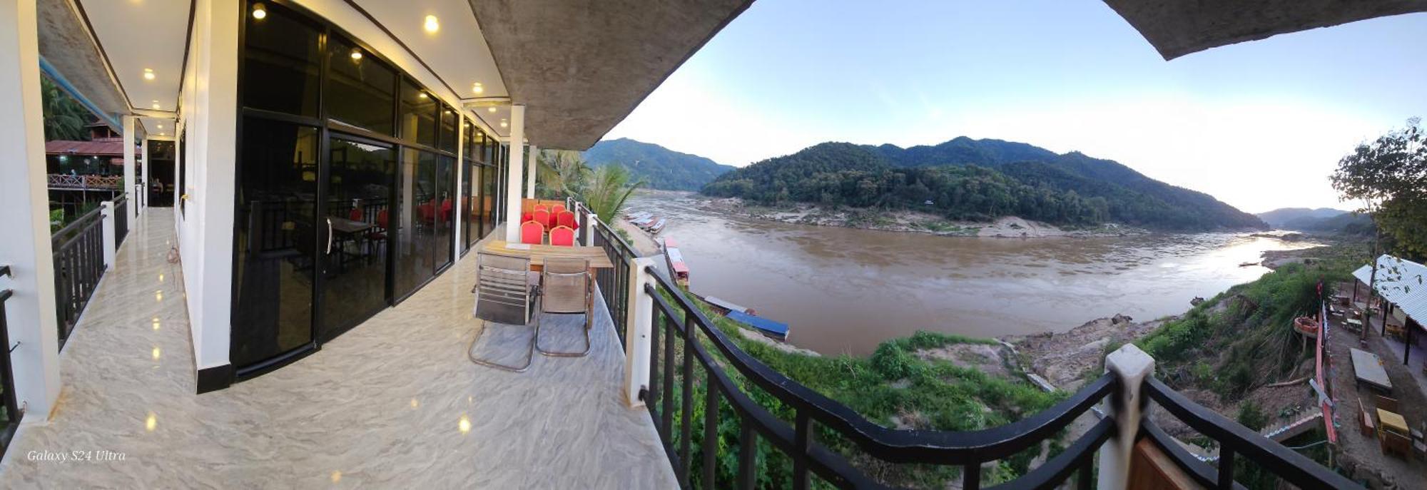 Inn Riverside Hostel Pb Muang Pakbèng Eksteriør bilde